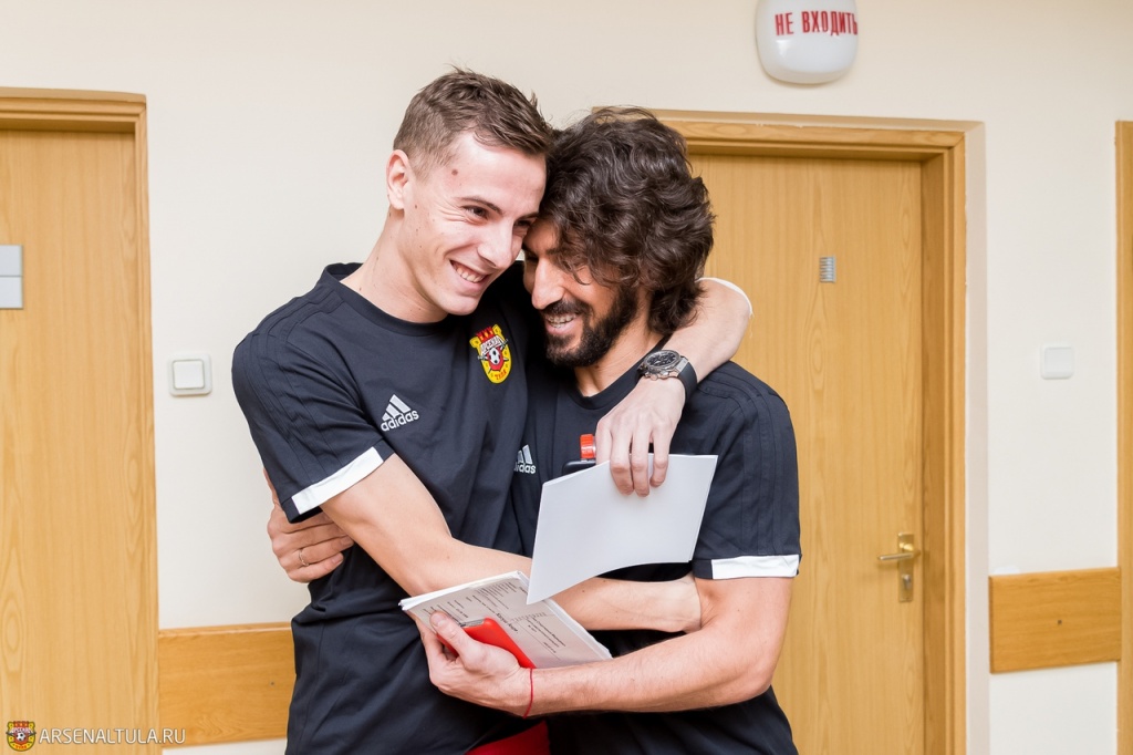 hjaTAh4f2lg.jpg hjaTAh4f2lg.jpg