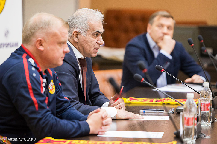 АджоевТекст.jpg